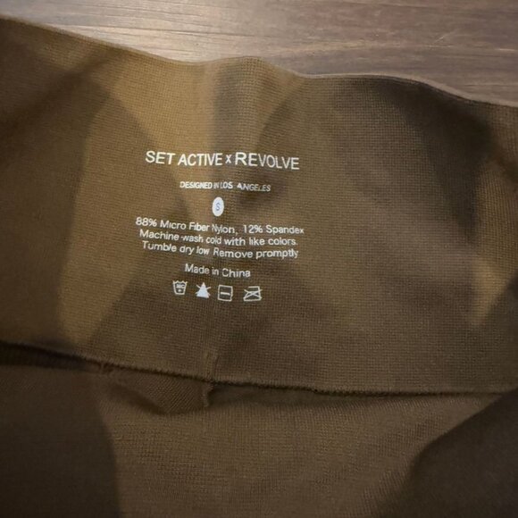 Set Active Legging in Brush - Picture 4 of 7